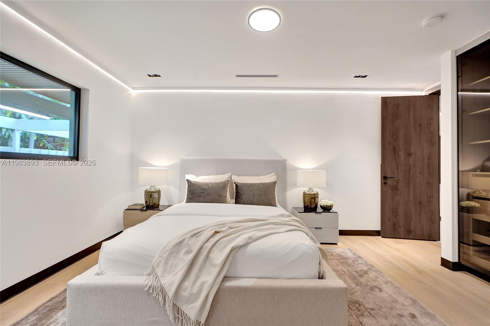 HIGHLAND OAKS - Residential