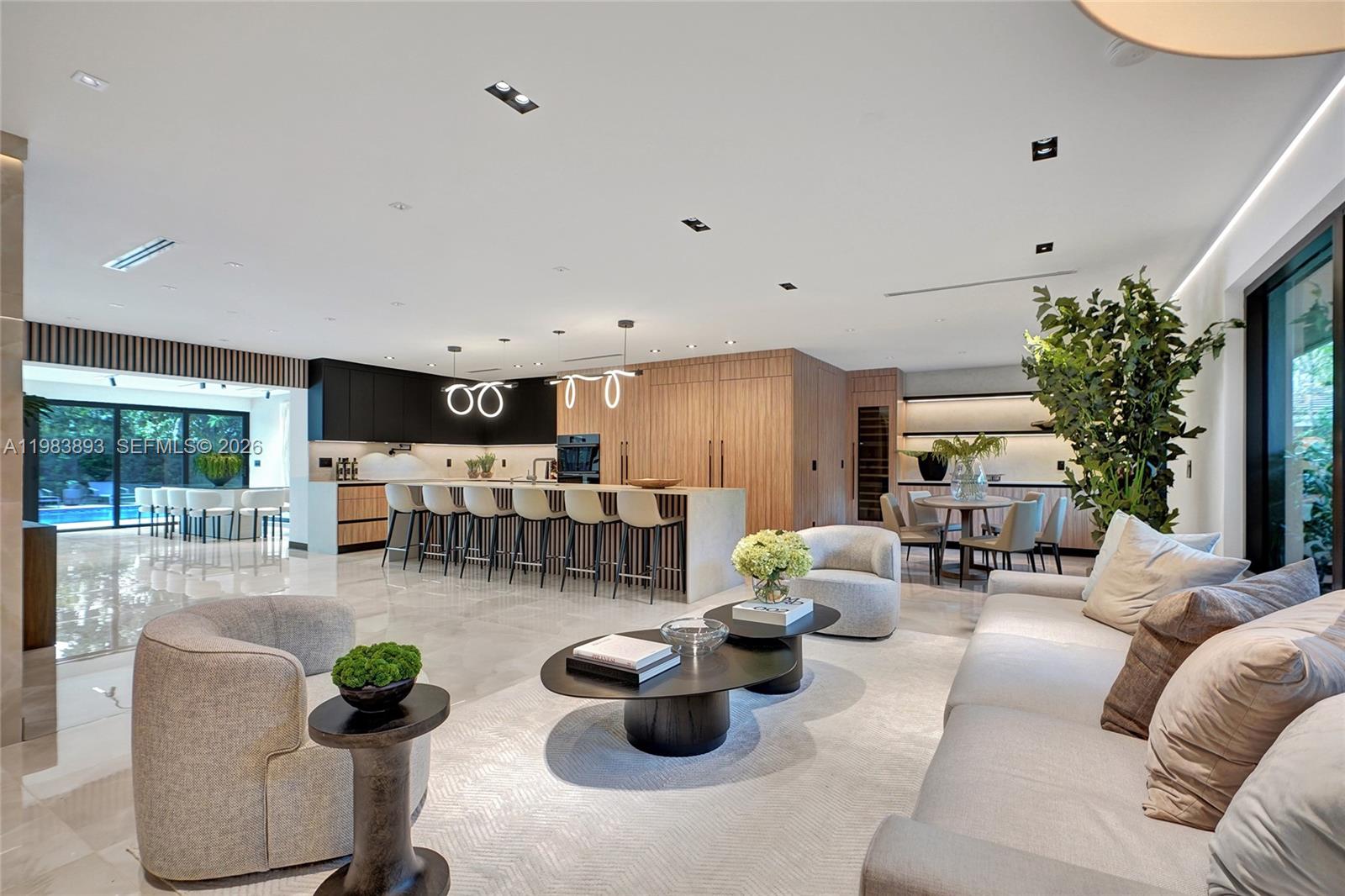 HIGHLAND OAKS - Residential