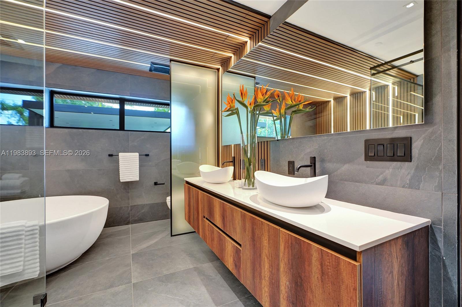 HIGHLAND OAKS - Residential