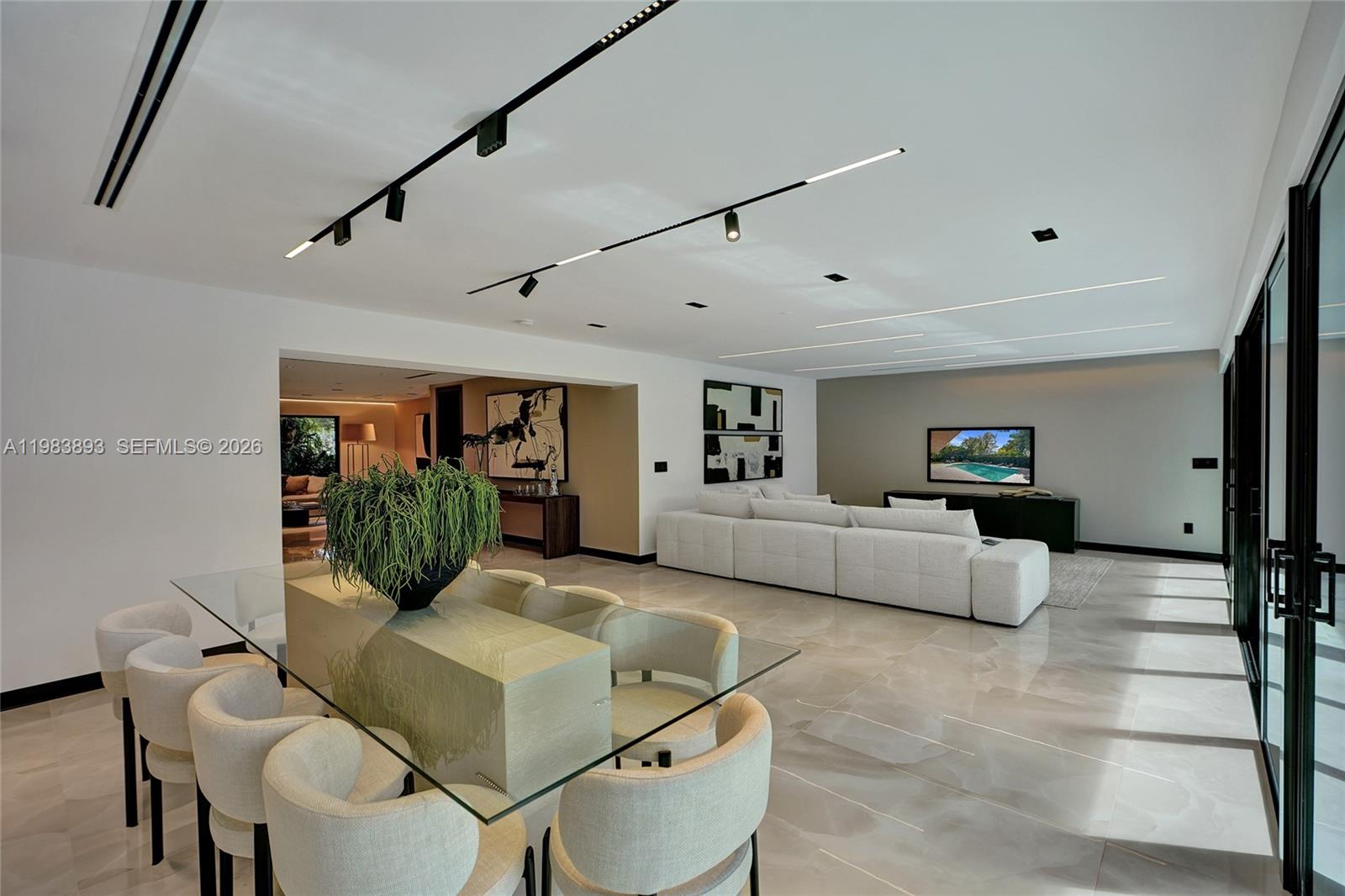 HIGHLAND OAKS - Residential