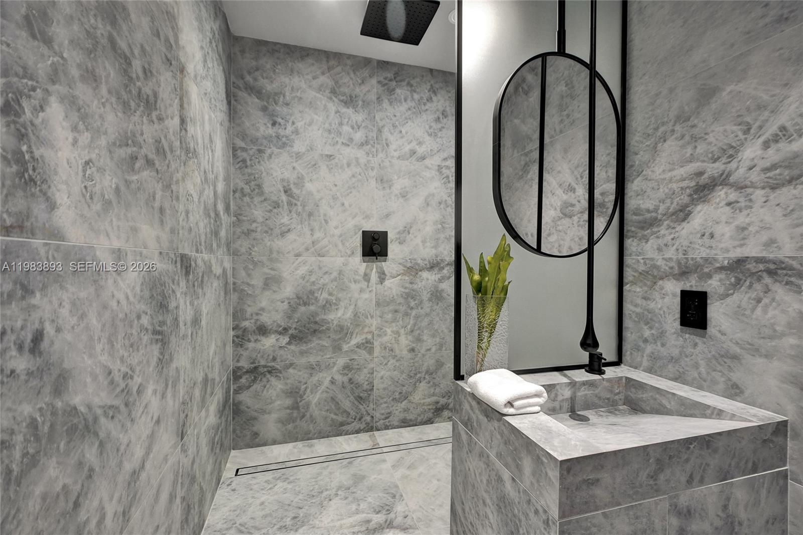 HIGHLAND OAKS - Residential