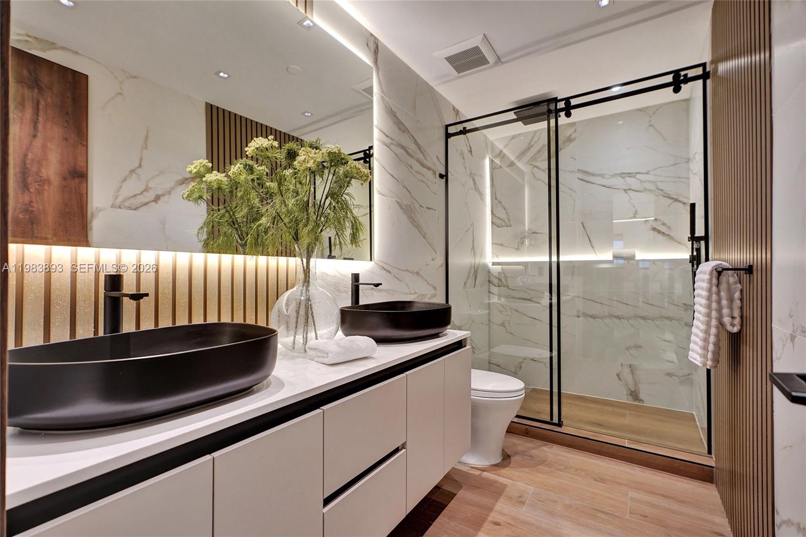 HIGHLAND OAKS - Residential