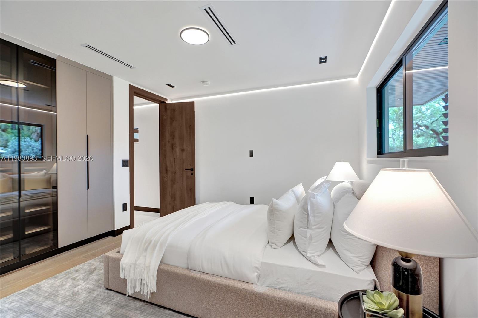 HIGHLAND OAKS - Residential