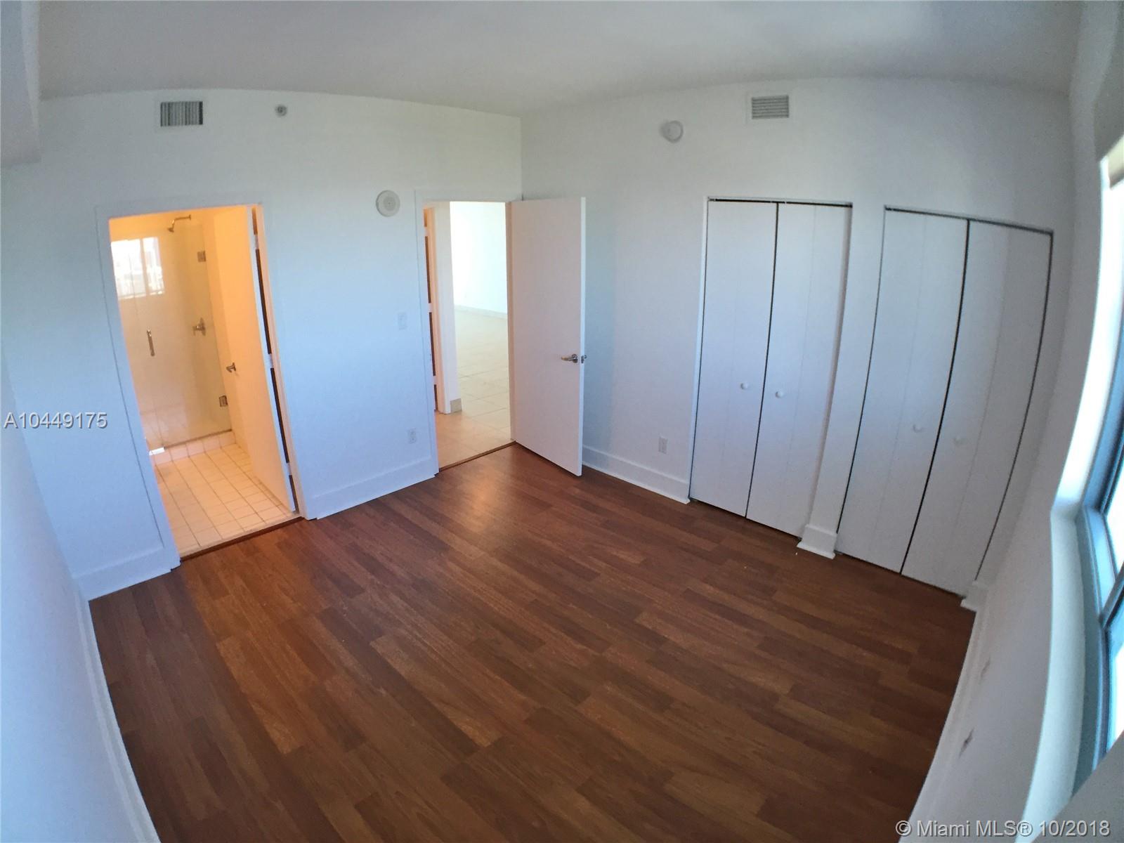 BLUE CONDO - Residential