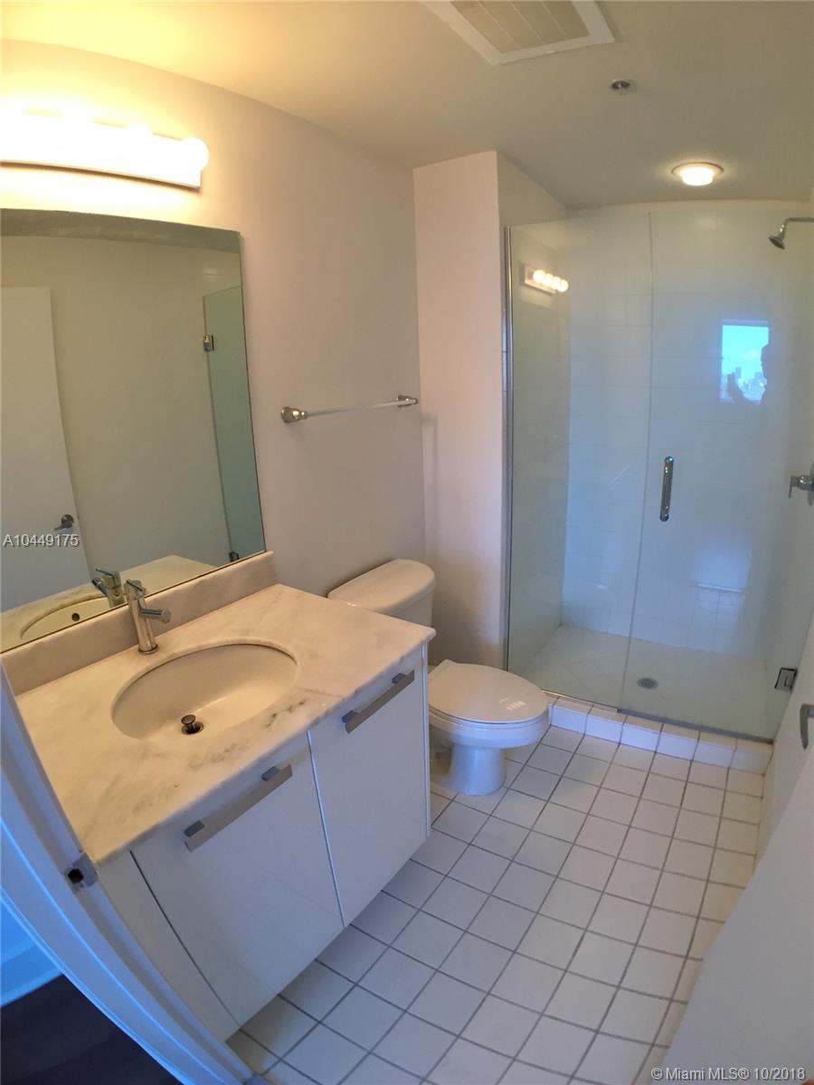 BLUE CONDO - Residential