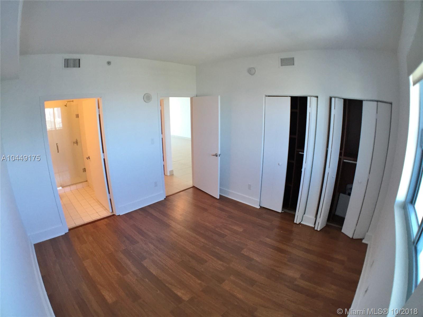 BLUE CONDO - Residential