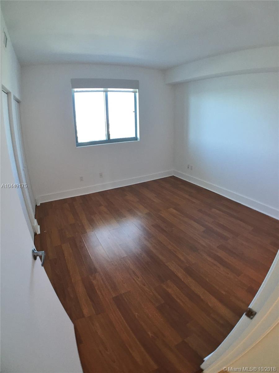 BLUE CONDO - Residential