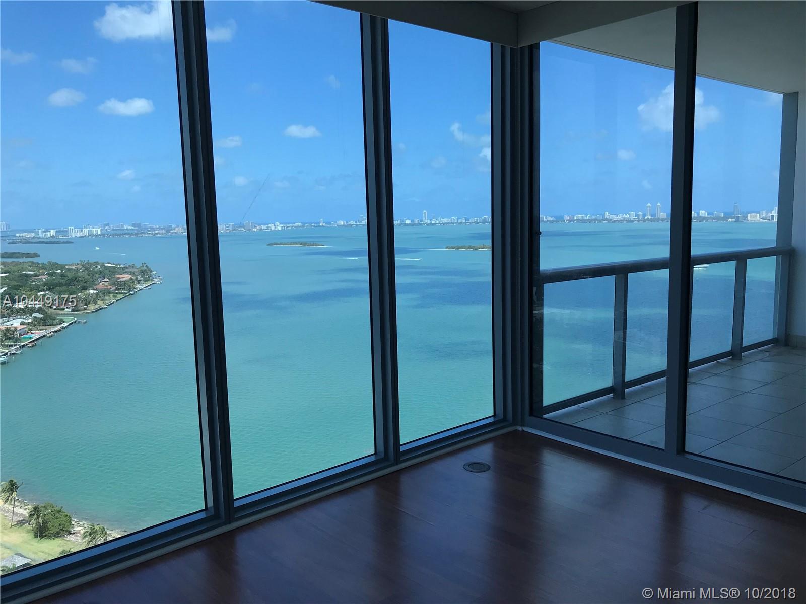 BLUE CONDO - Residential