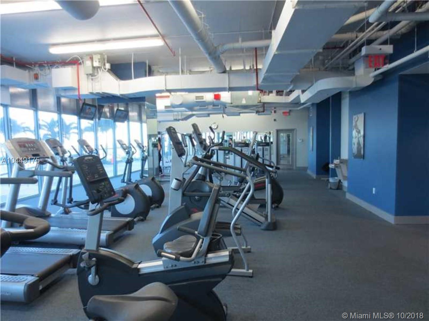 BLUE CONDO - Residential