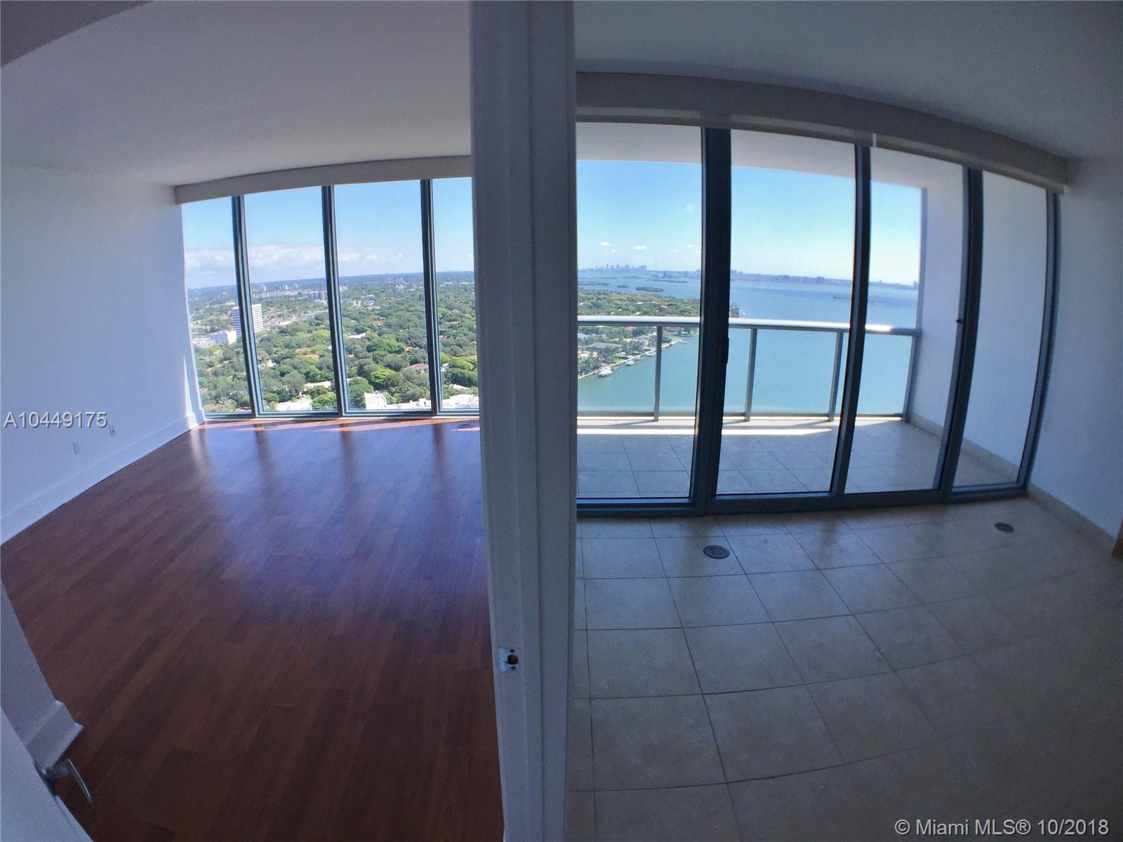 BLUE CONDO - Residential