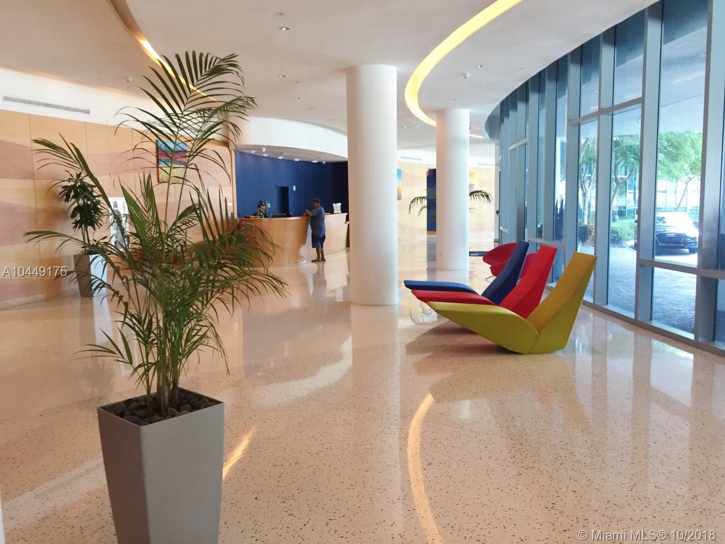 BLUE CONDO - Residential