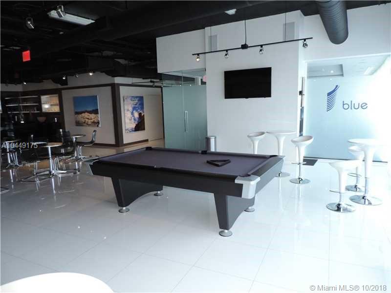 BLUE CONDO - Residential