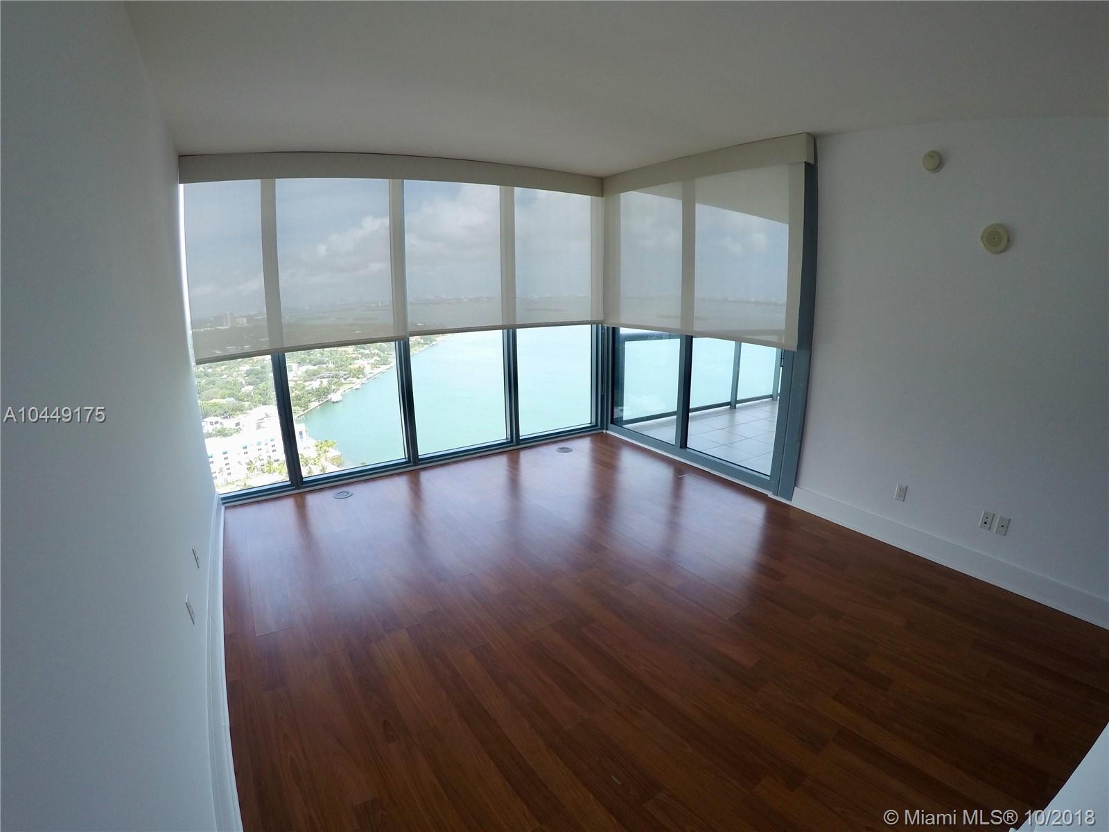 BLUE CONDO - Residential