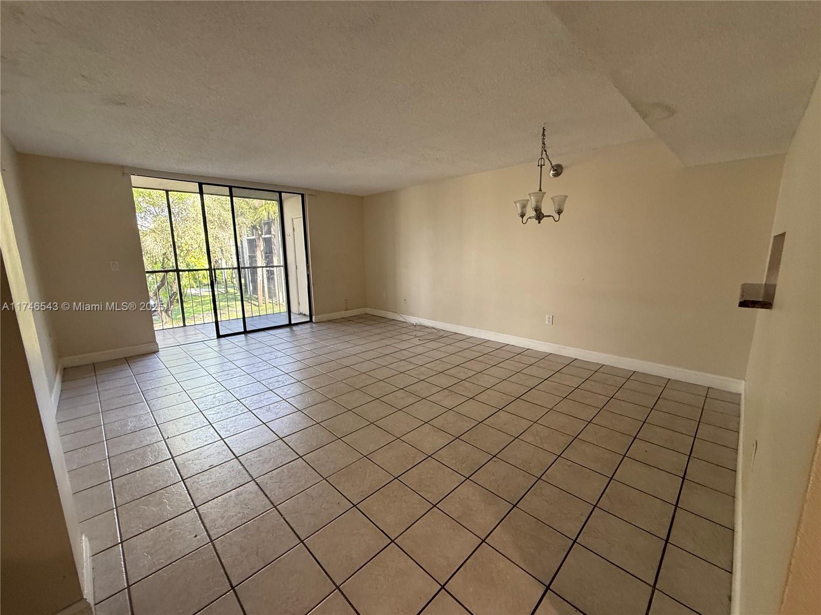 THE HORIZONS CONDO #5 - Residential