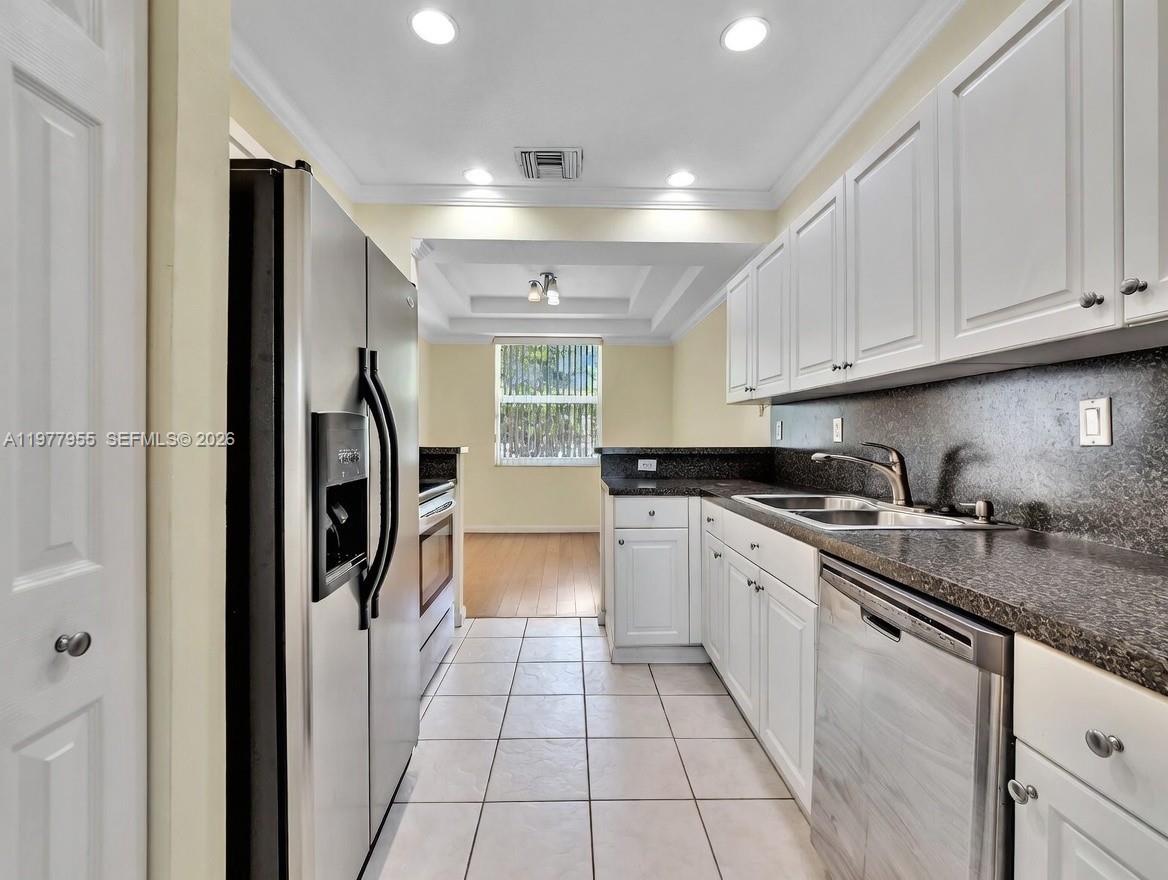 858 NW 170th Ter 858