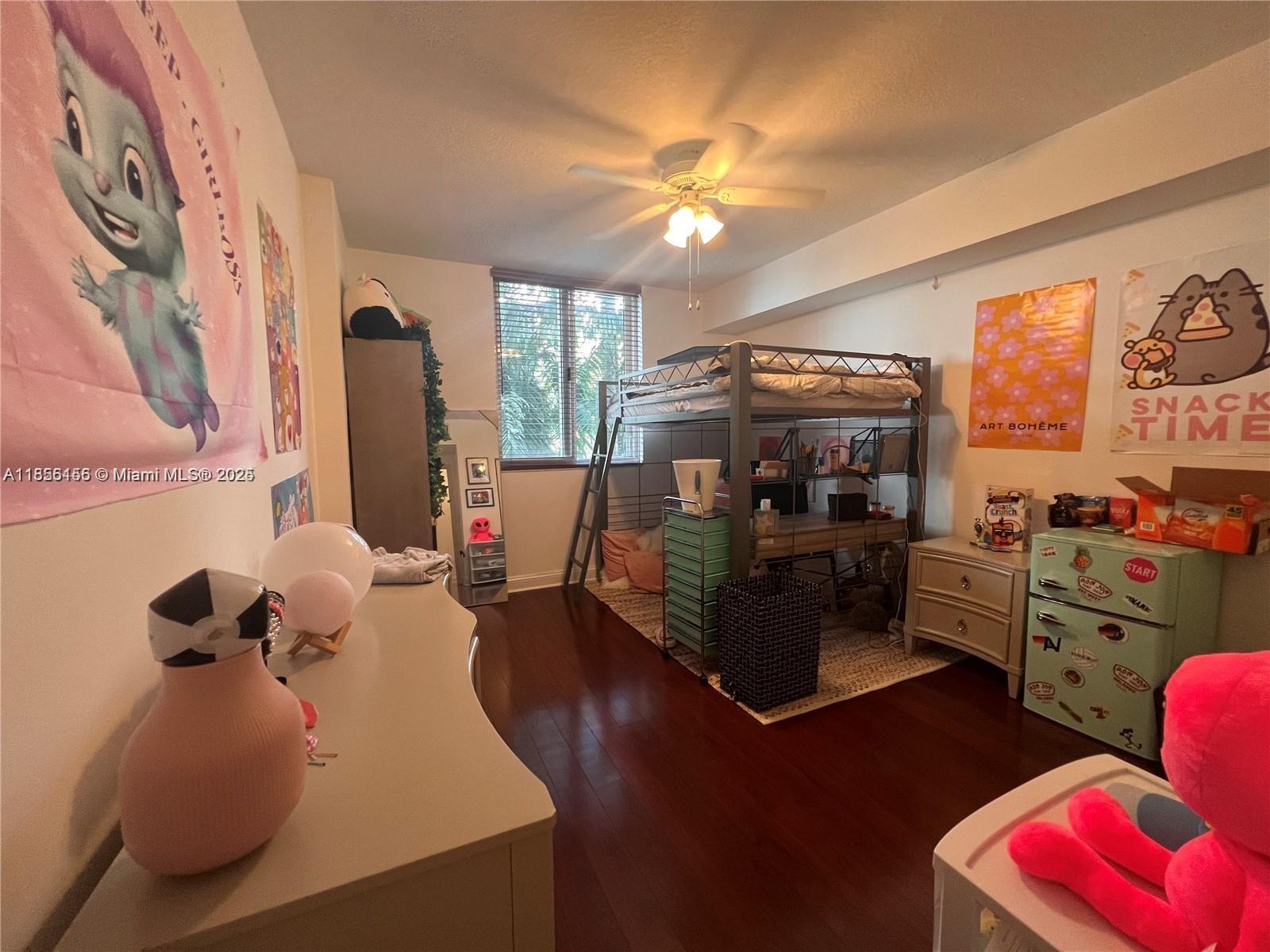 VERANDA CONDOMINIUM - Residential