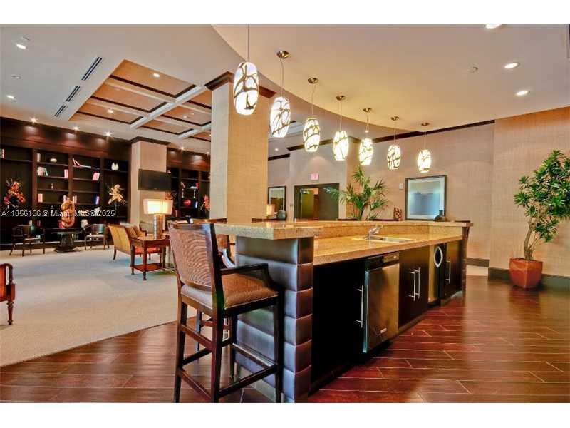 VERANDA CONDOMINIUM - Residential