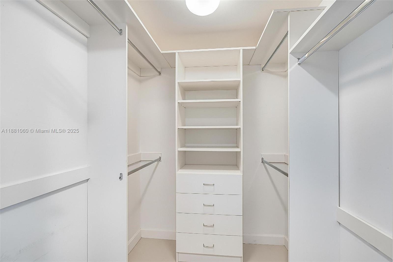 ICON BRICKELL CONDO NO 3 - Residential