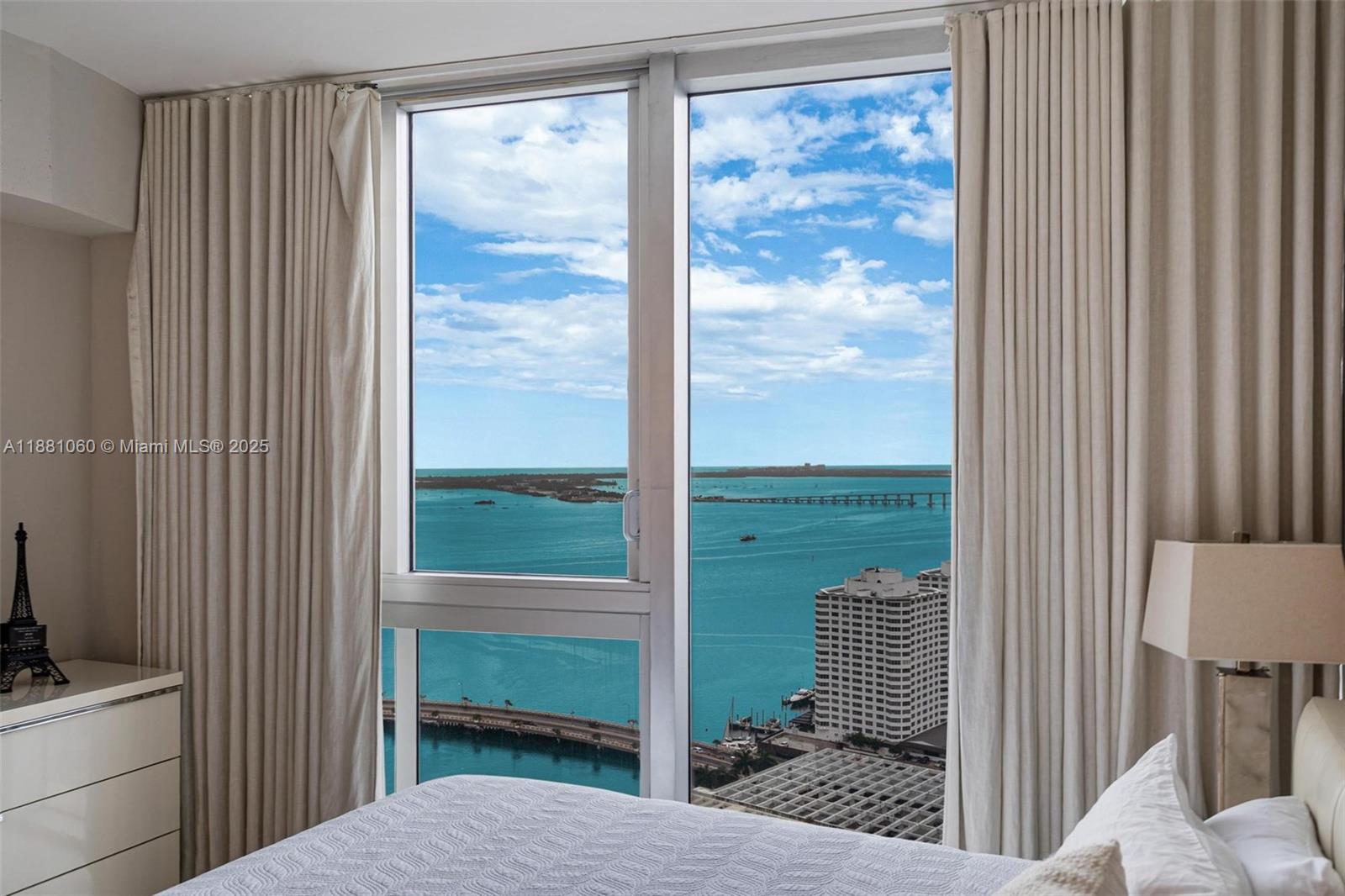 ICON BRICKELL CONDO NO 3 - Residential