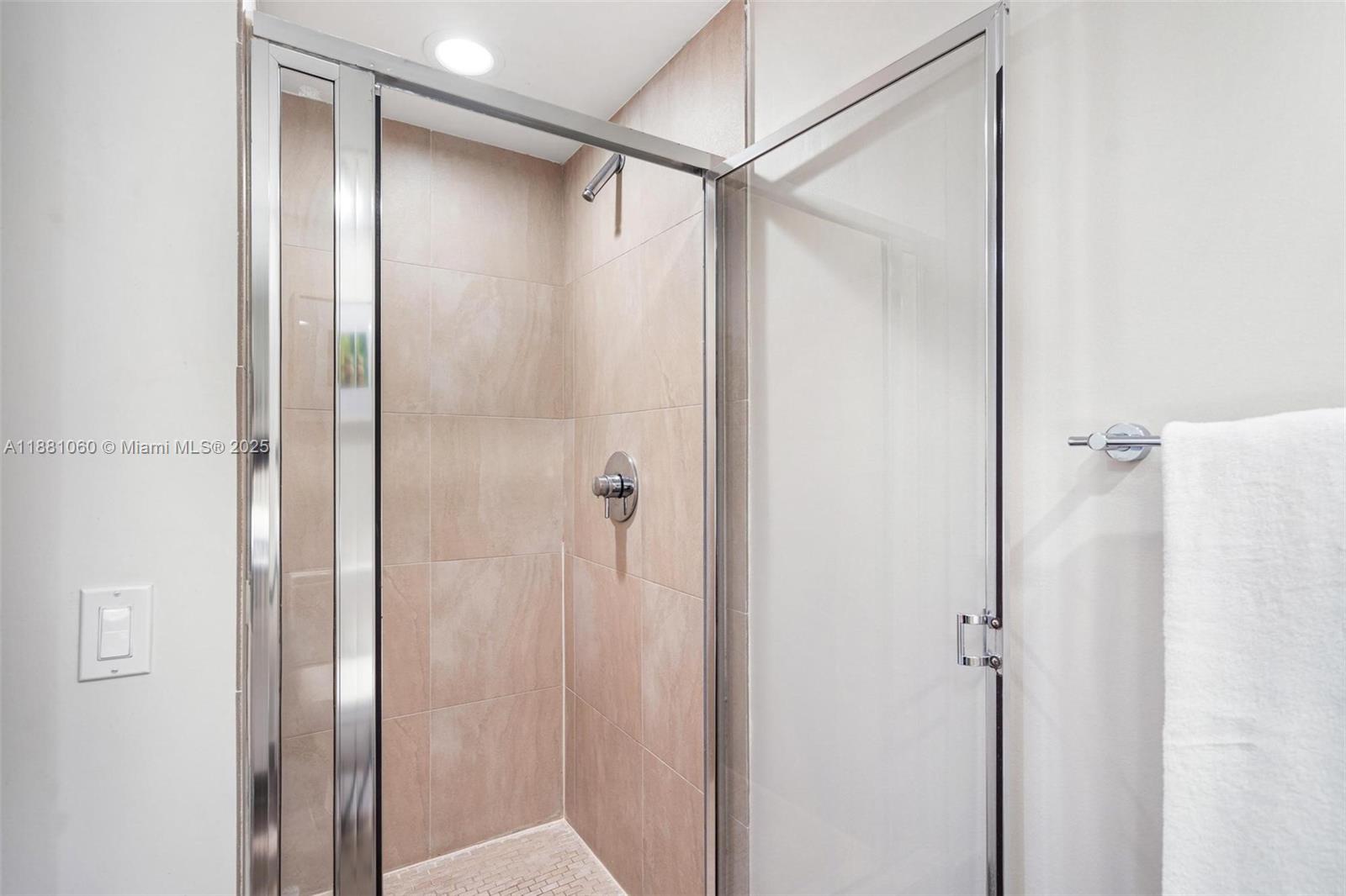 ICON BRICKELL CONDO NO 3 - Residential