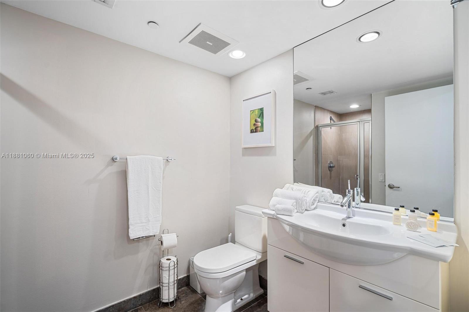 ICON BRICKELL CONDO NO 3 - Residential