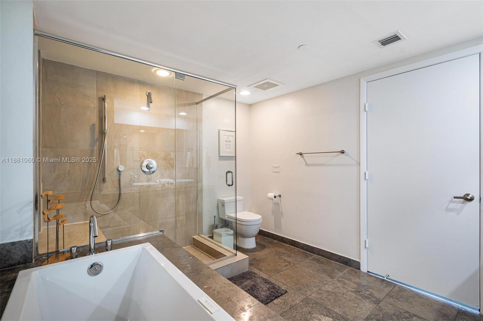 ICON BRICKELL CONDO NO 3 - Residential