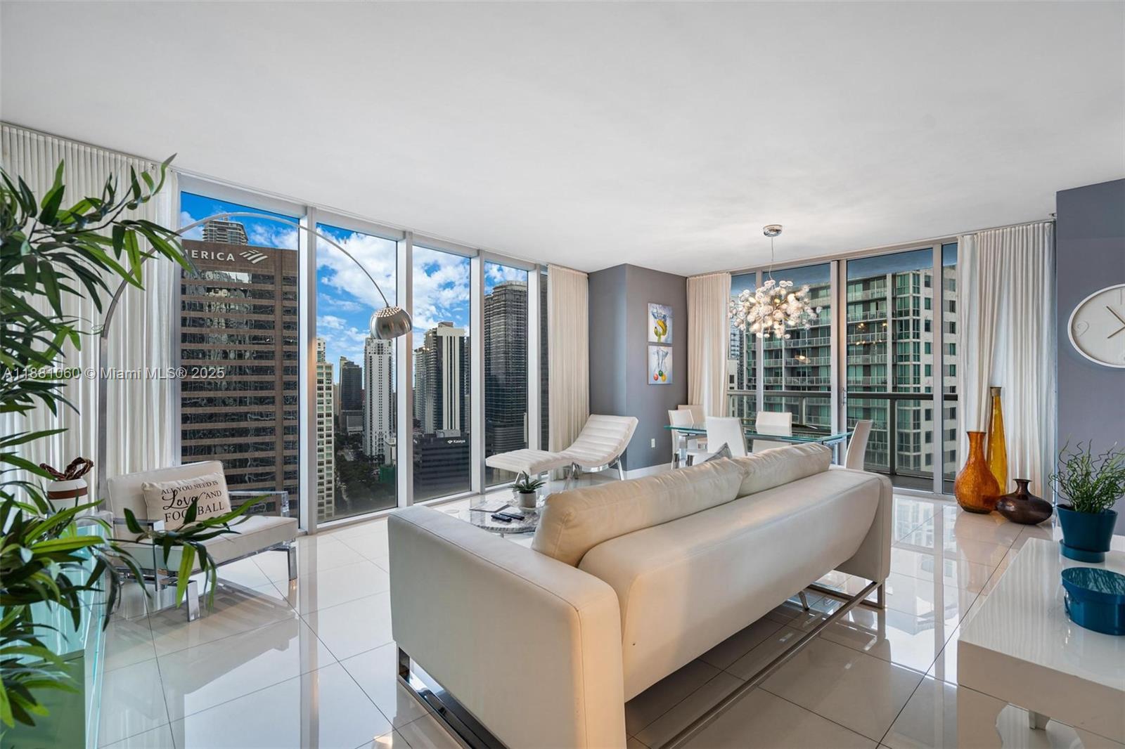 View photos, virtual tours, details... 485 Brickell Ave 3308