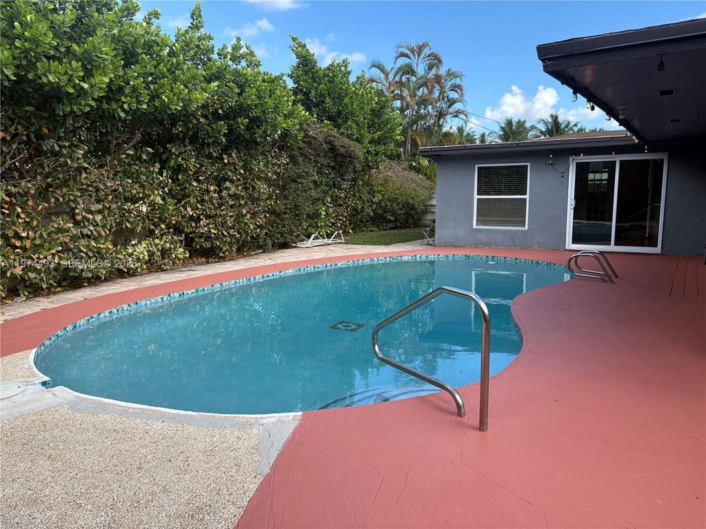Photo of 3617 Cleveland St, Hollywood, FL 33021 (MLS # A11974493)