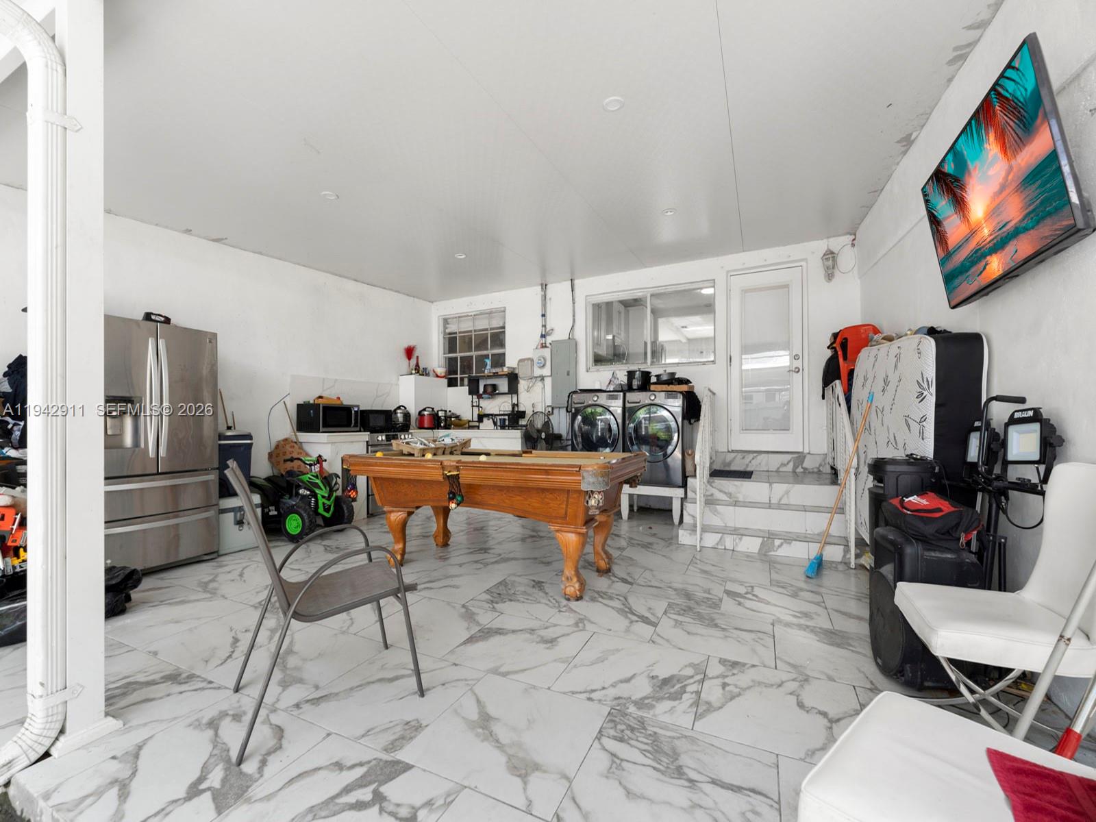 PALM SPRINGS 2ND ADDN - Residential