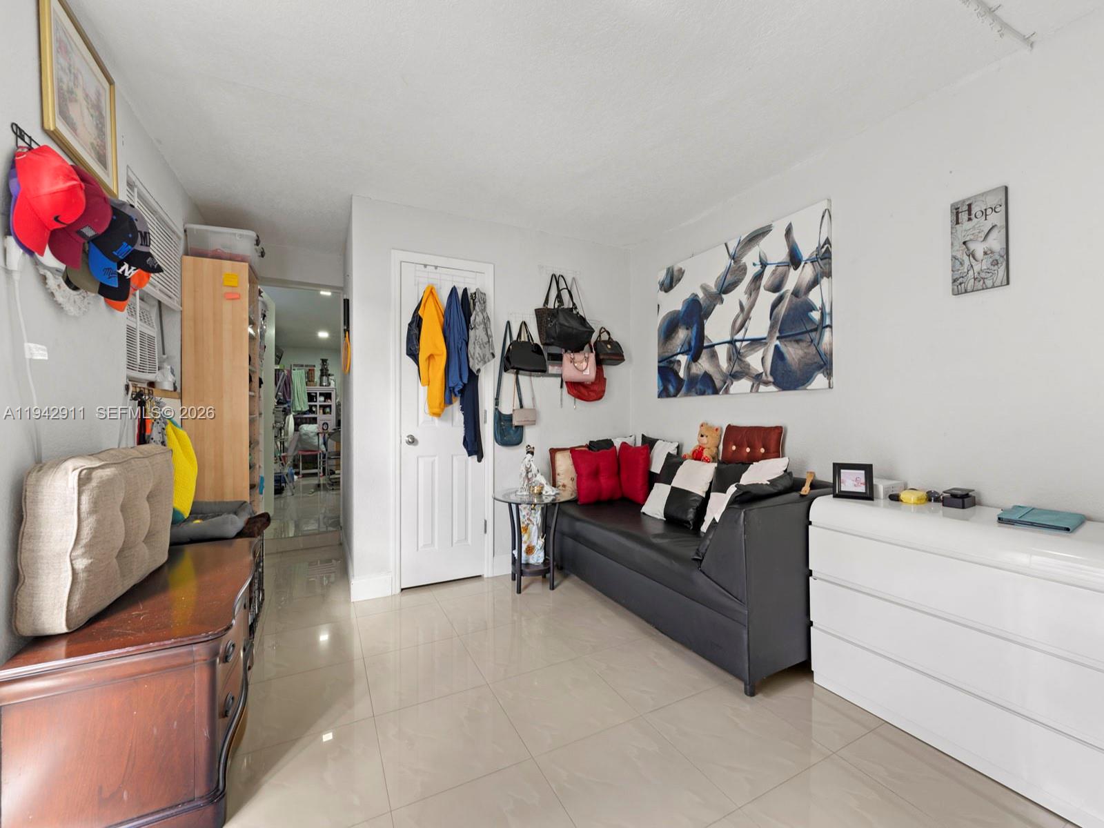 PALM SPRINGS 2ND ADDN - Residential