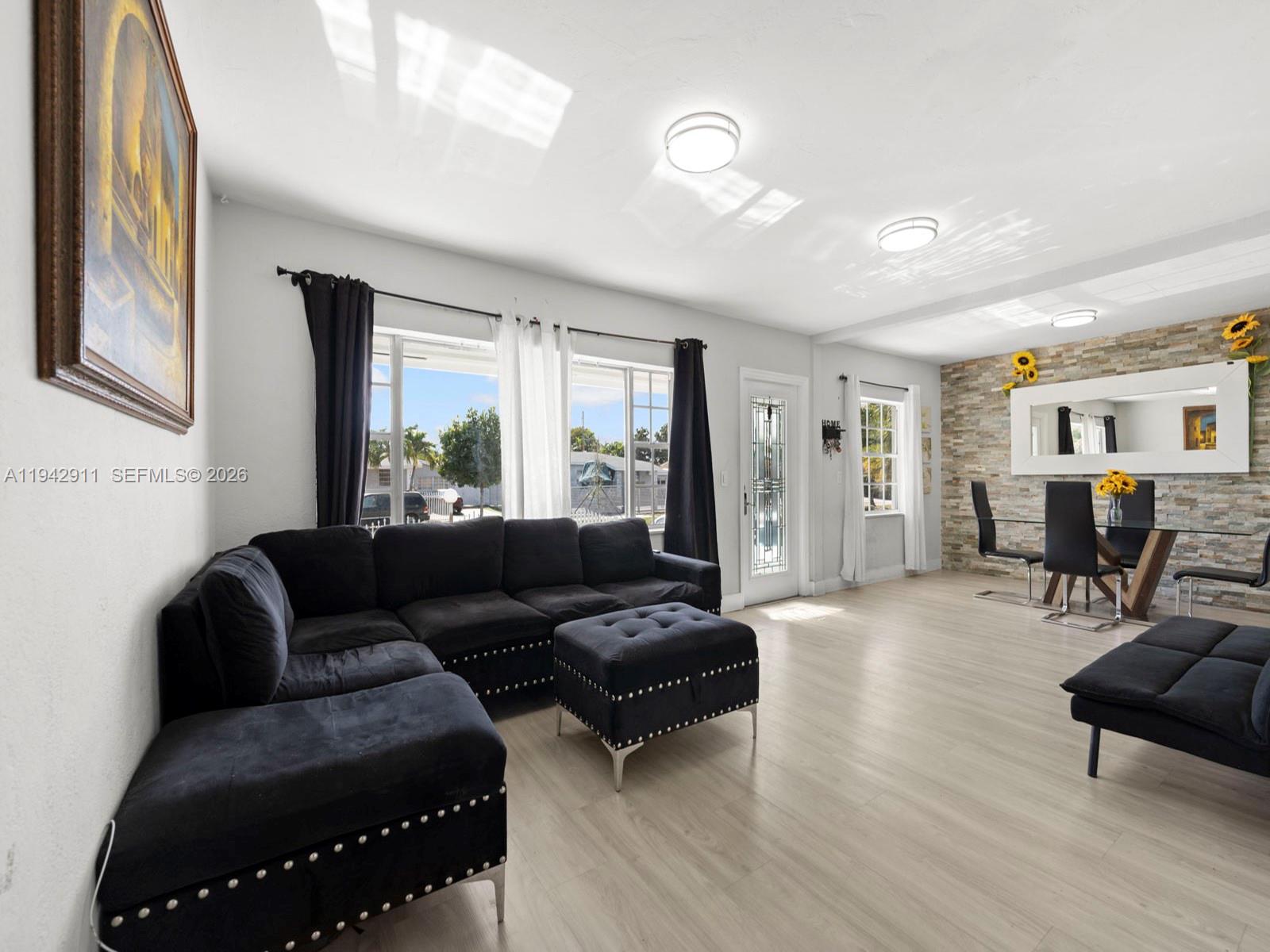 PALM SPRINGS 2ND ADDN - Residential