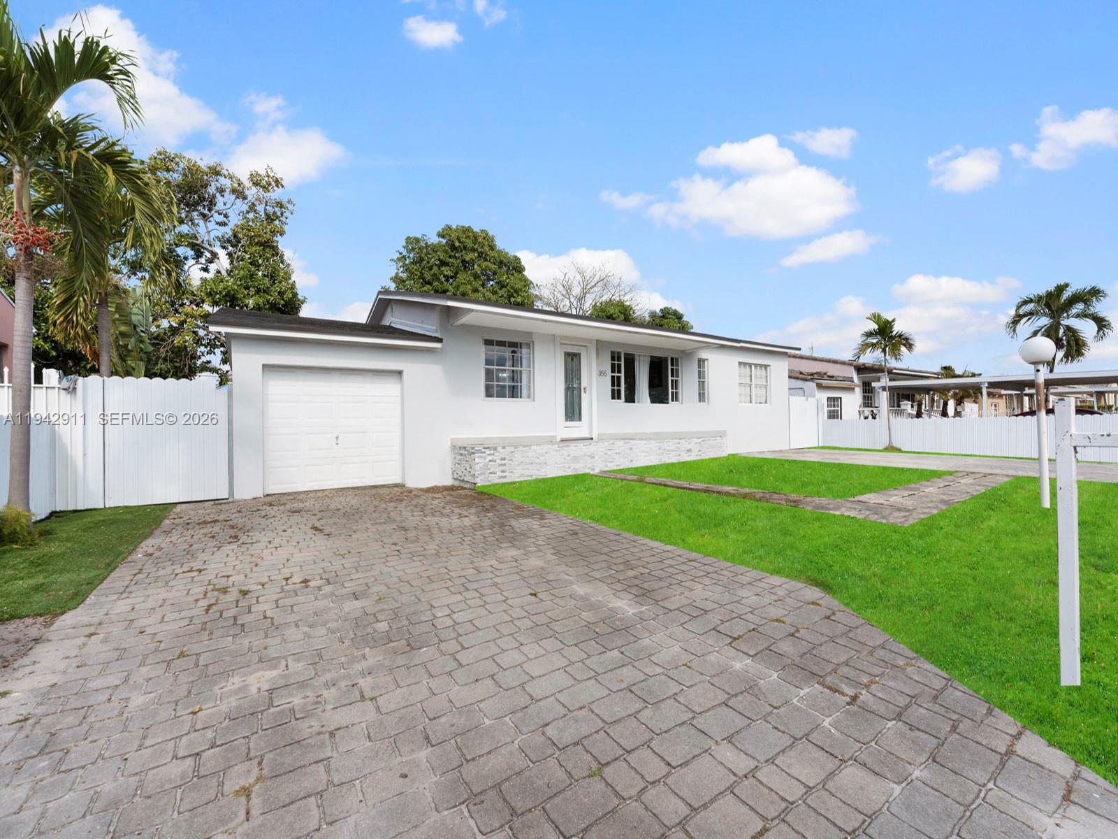 PALM SPRINGS 2ND ADDN - Residential