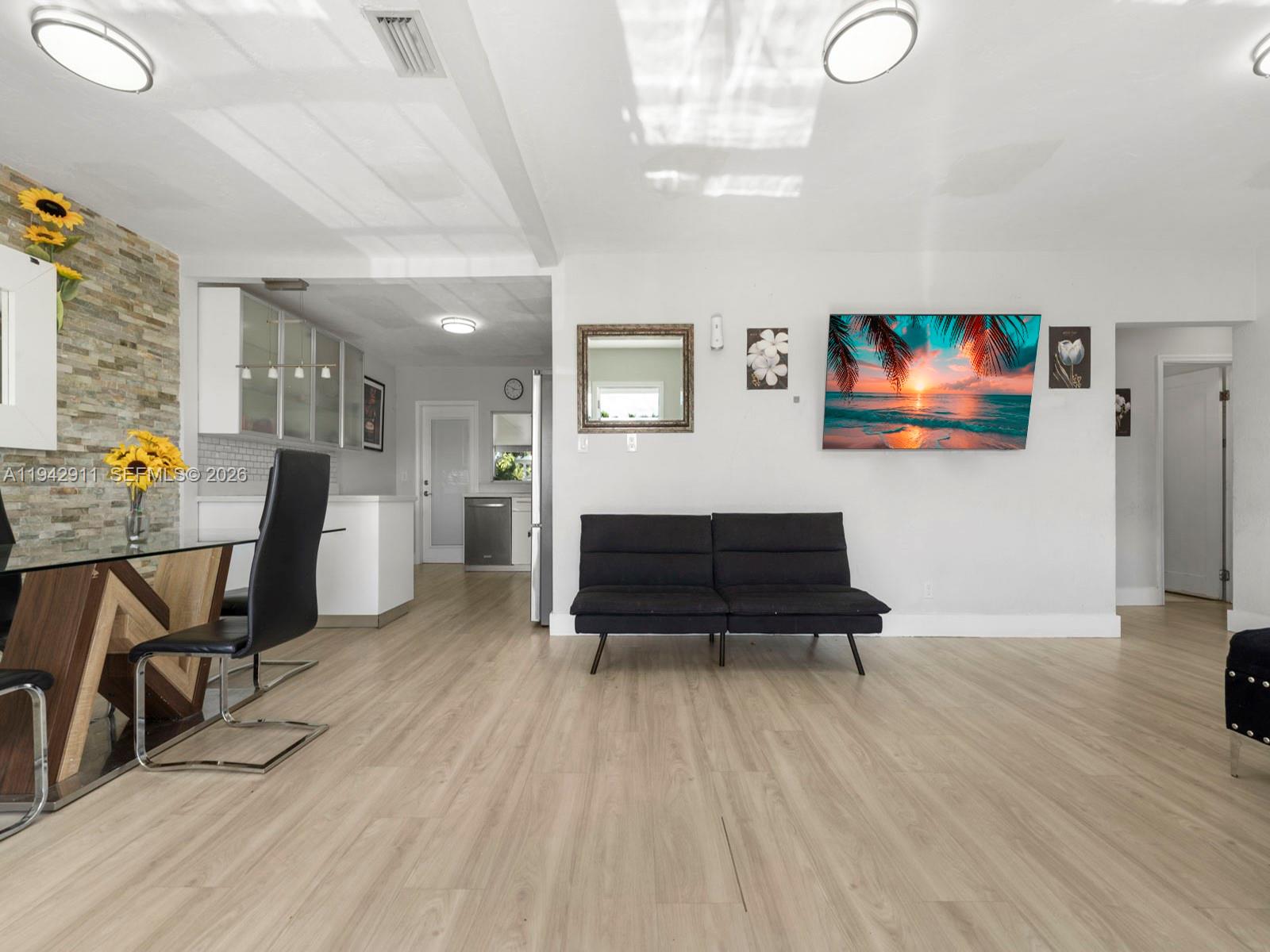 PALM SPRINGS 2ND ADDN - Residential