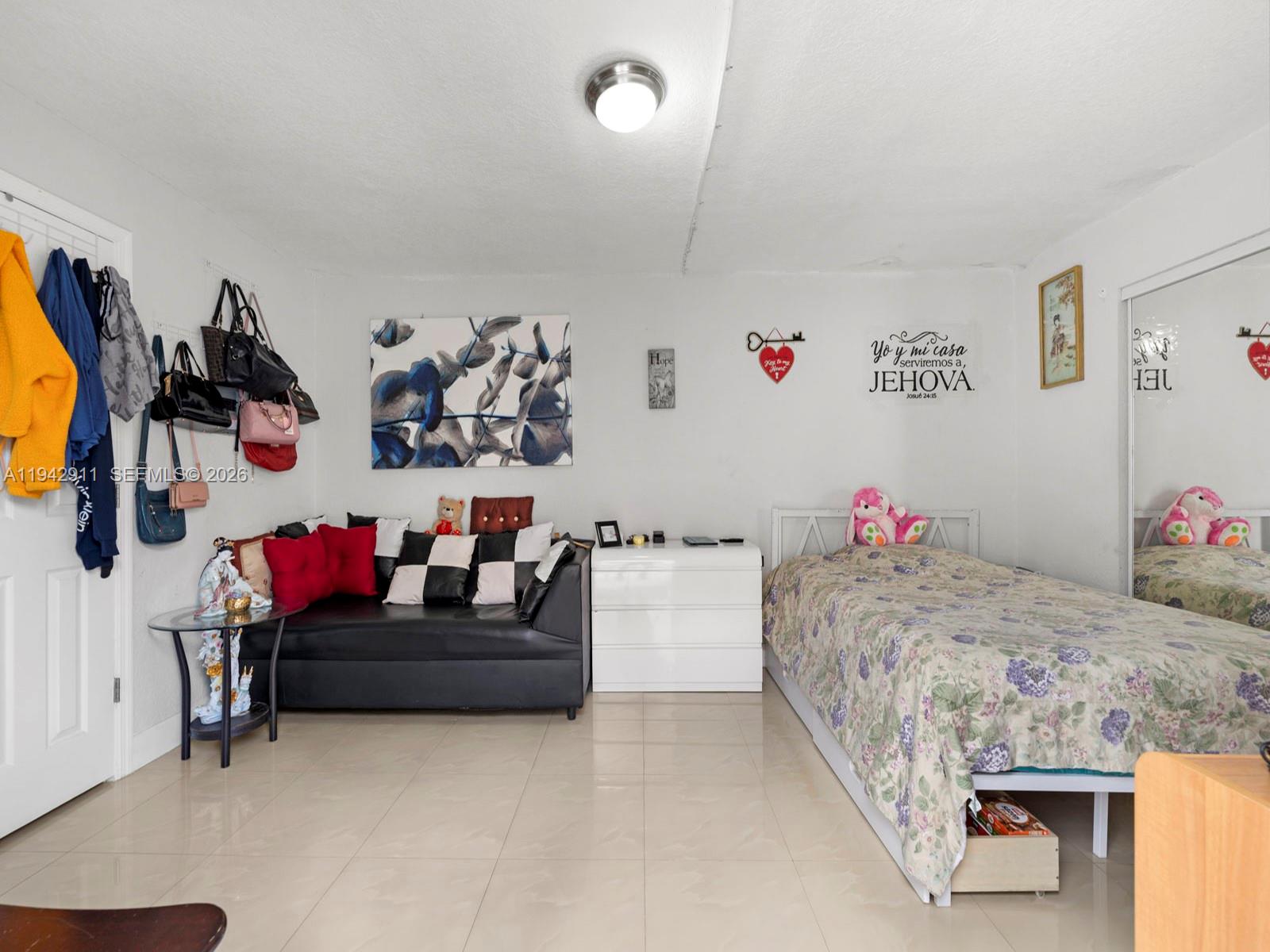 PALM SPRINGS 2ND ADDN - Residential