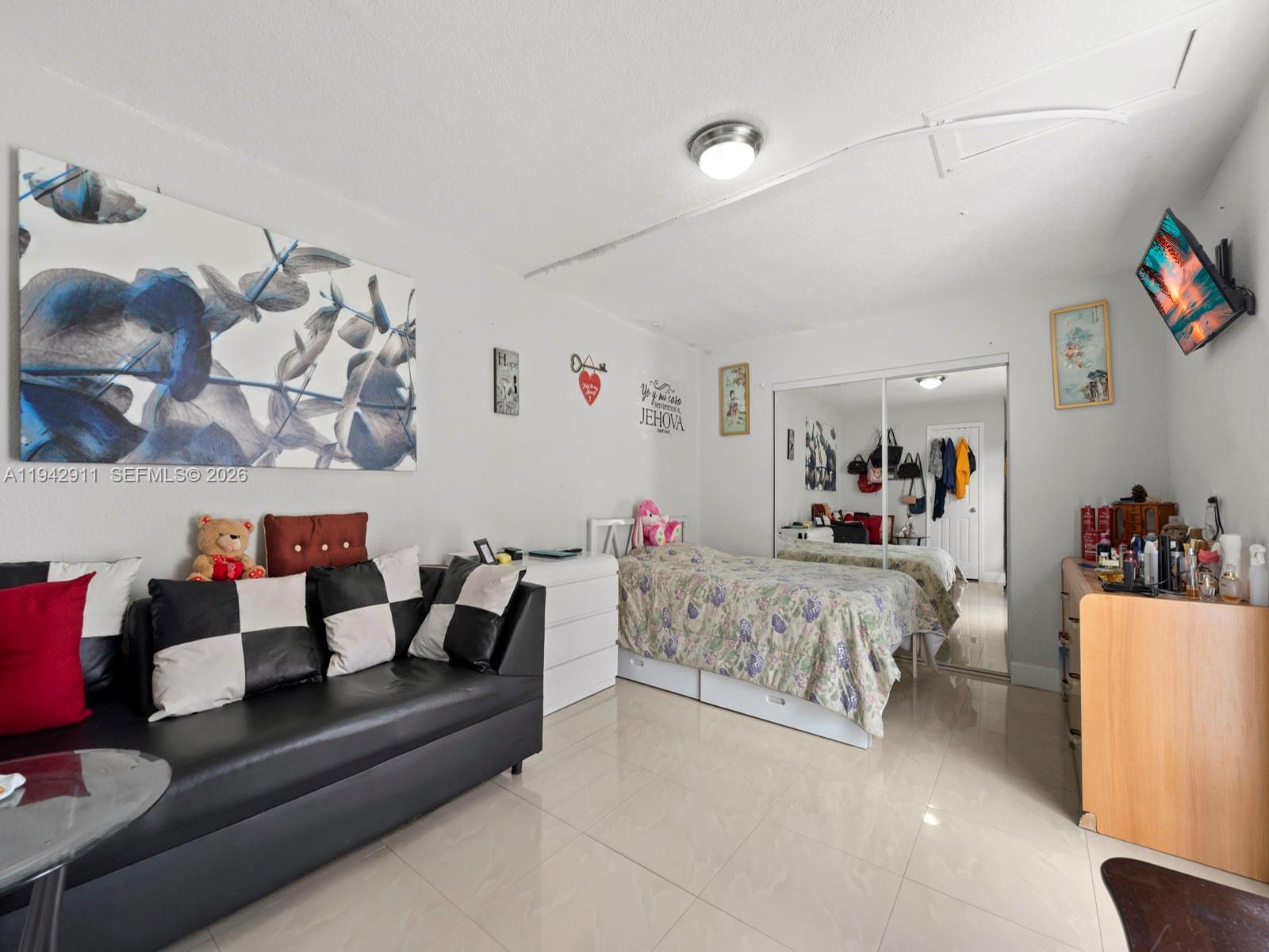 PALM SPRINGS 2ND ADDN - Residential