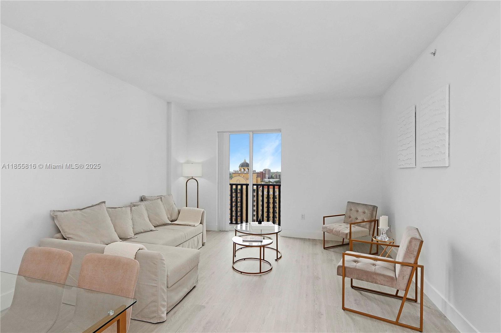 10 Aragon Ave 1403