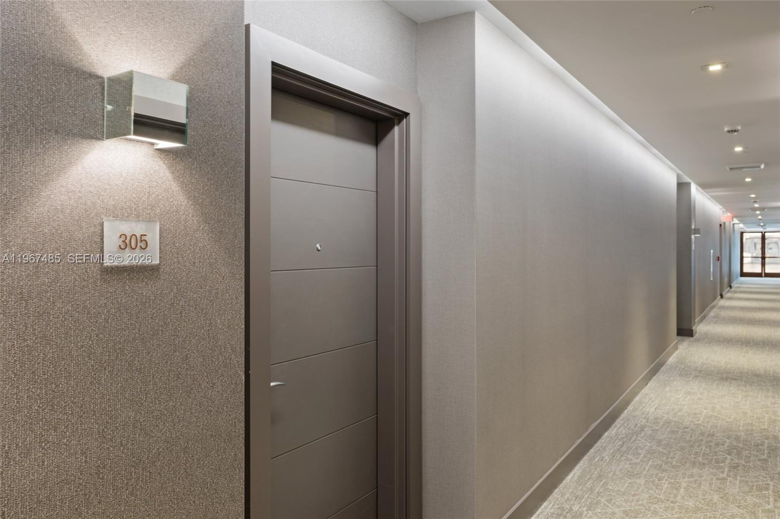 17301 Biscayne Blvd 305