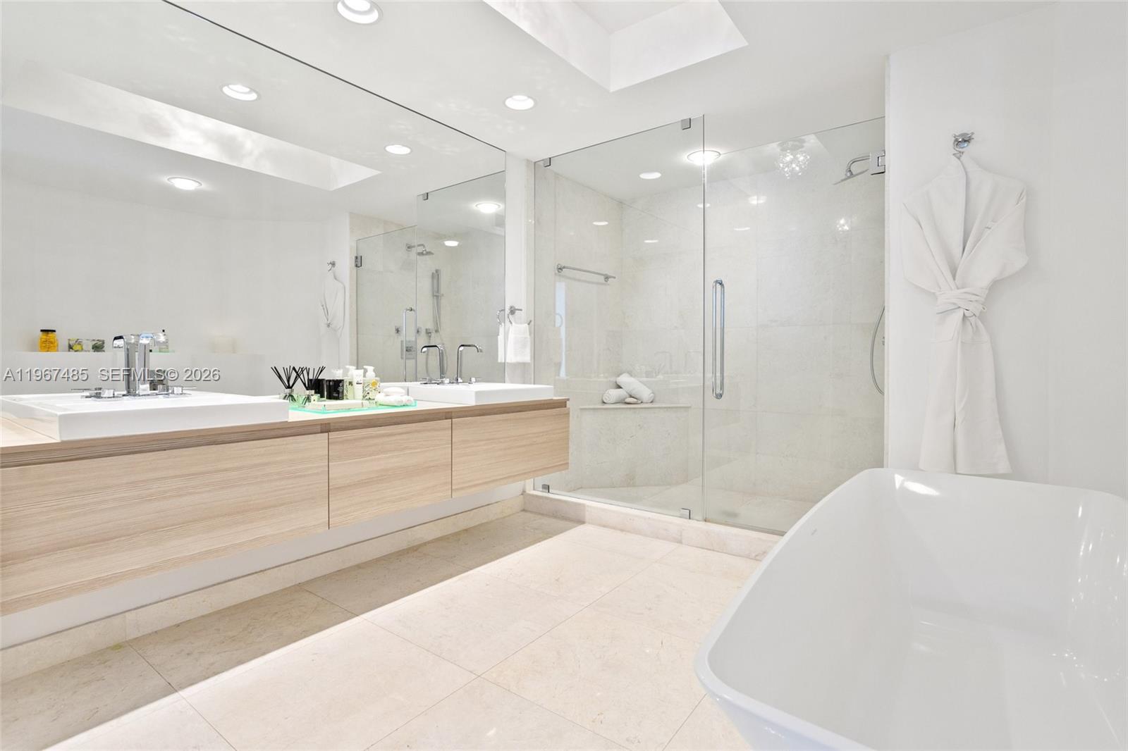 MARINA PALMS RESIDENCES N - Residential