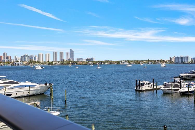 17301 Biscayne Blvd 305