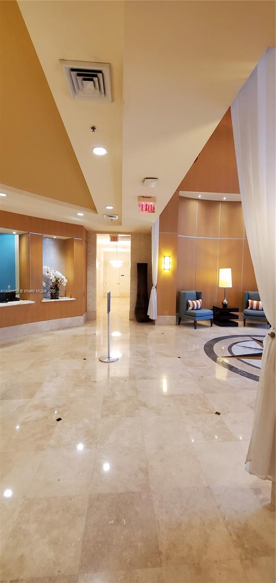 OCEAN MARINE YACHT CLUB C - Residential