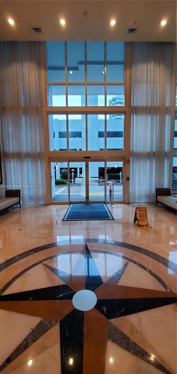 OCEAN MARINE YACHT CLUB C - Residential