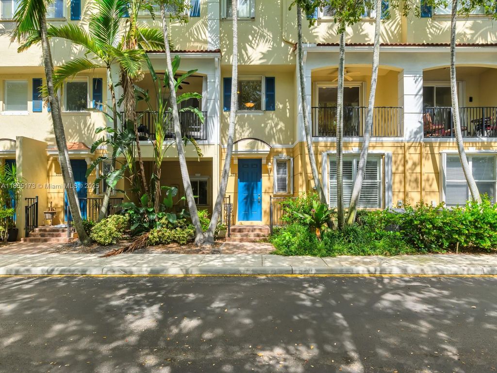 Photo of 2891 S Greenleaf Cir #2891, Boynton Beach, FL 33426 (MLS # A11855173)