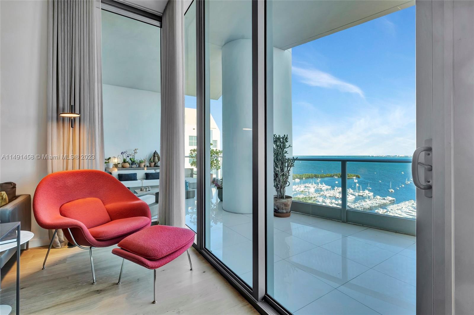 GROVENOR HOUSE CONDO - Residential