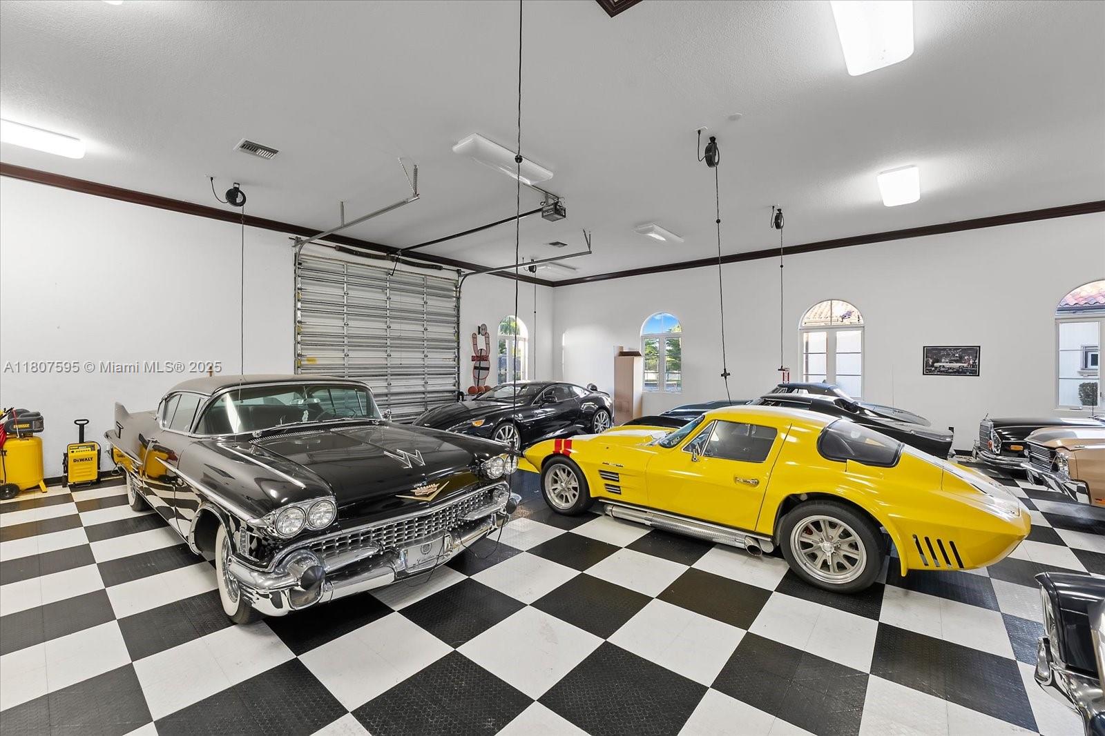 LINDBERG LANDING - Residential