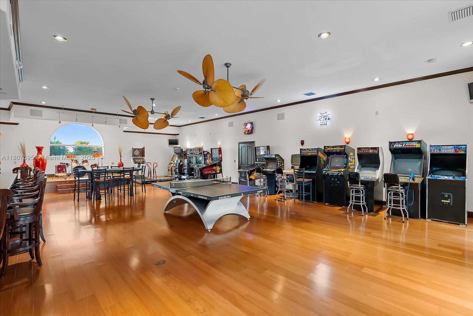 LINDBERG LANDING - Residential