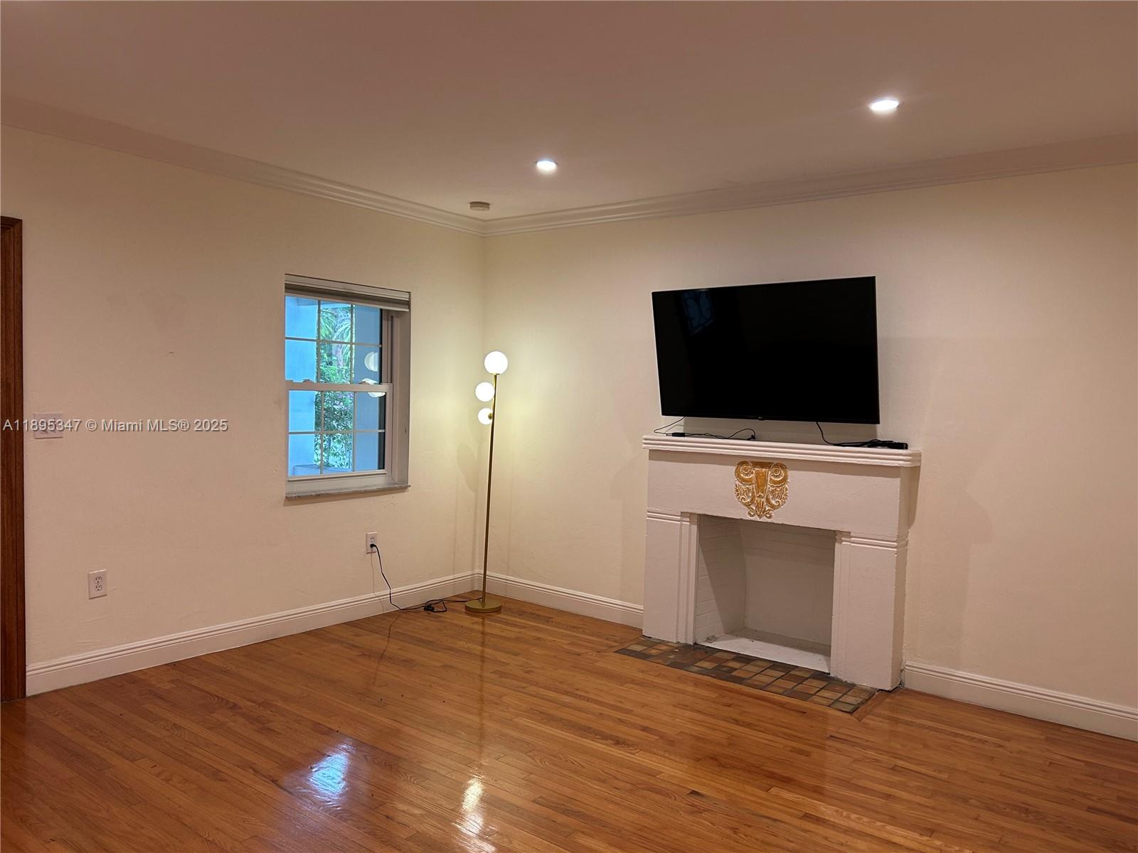 CORAL ESTATES - Residential Lease