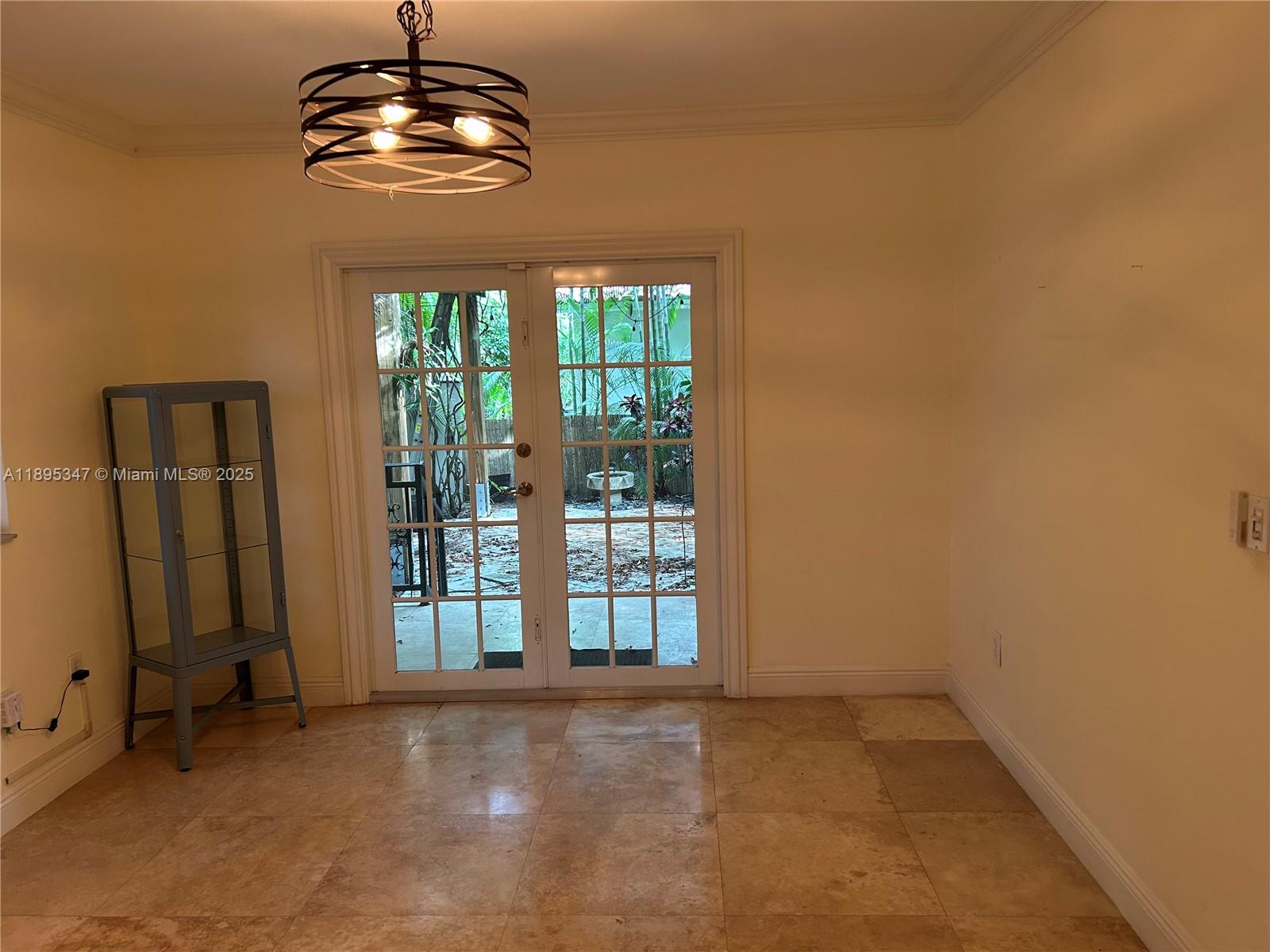 CORAL ESTATES - Residential Lease