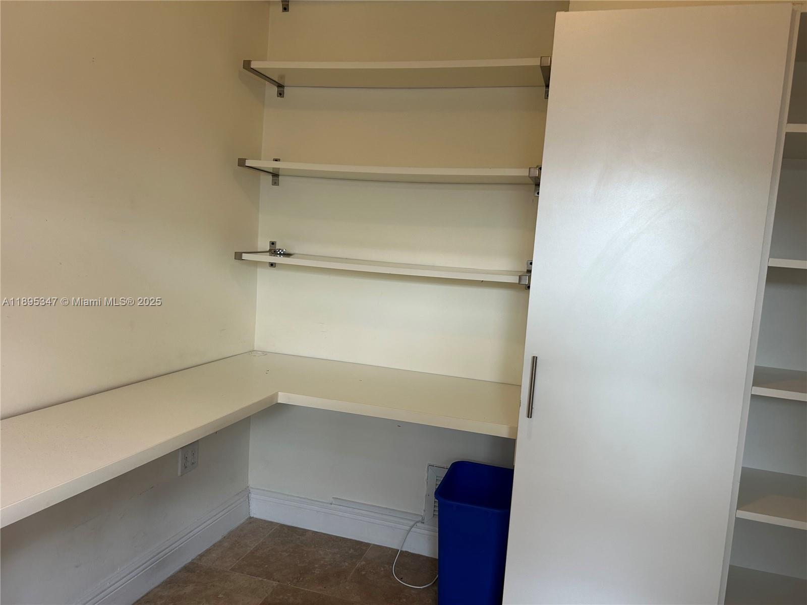 CORAL ESTATES - Residential Lease