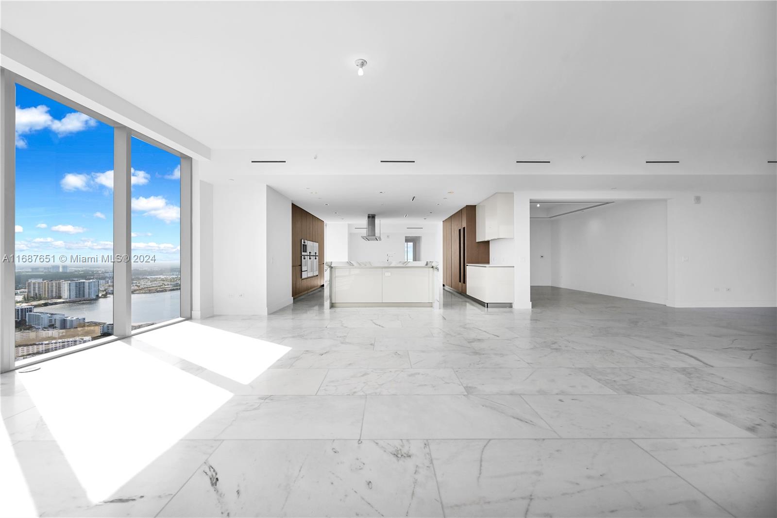 NORTH BISCAYNE BEACH AMEN - Residential