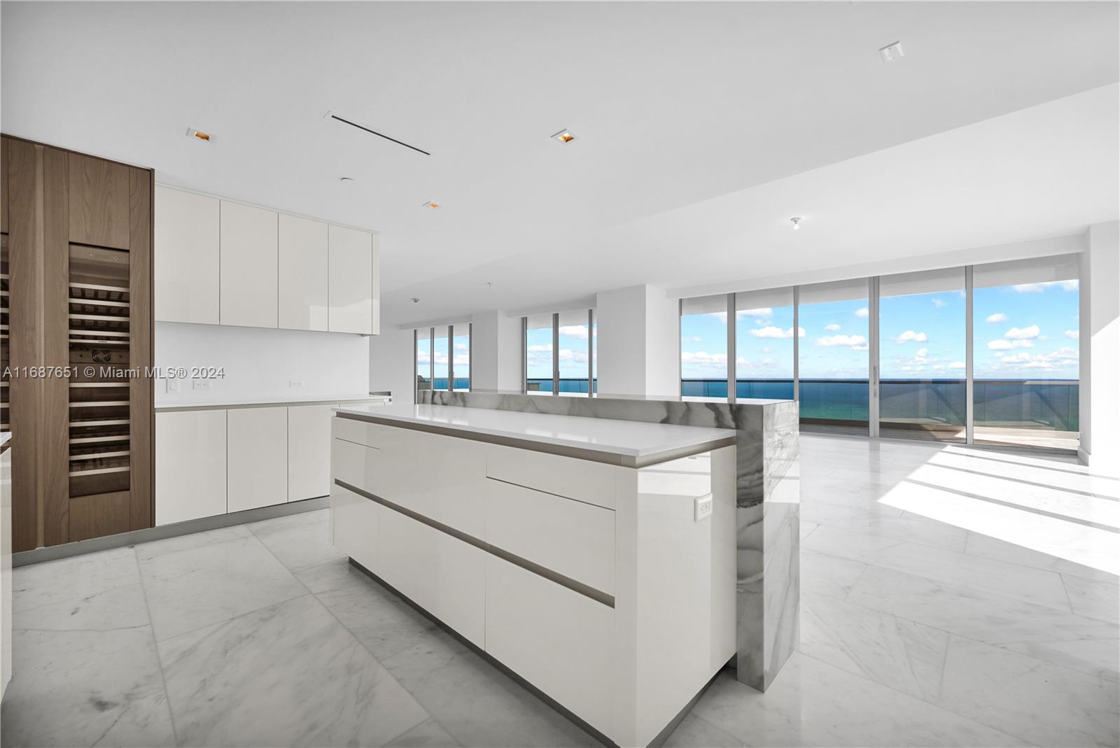 NORTH BISCAYNE BEACH AMEN - Residential